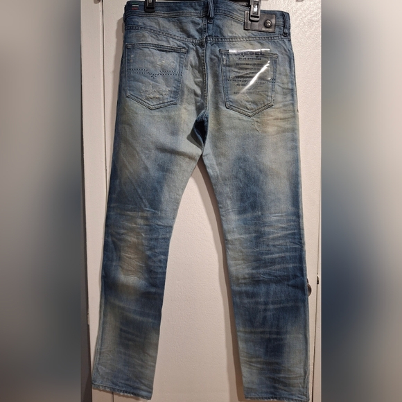Diesel Industry Men's Relaxed Fit Blue Jeans.size 34 - Picture 3 of 10